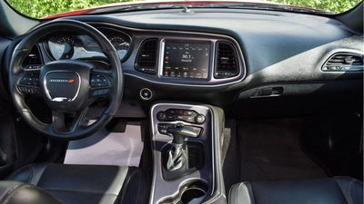 Dodge Challenger 3.6 L-5