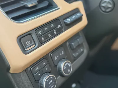 (2023) CHEVROLET TAHOE //PREMIER// GCC FULL OPTION -ORIGINAL PAINT--15