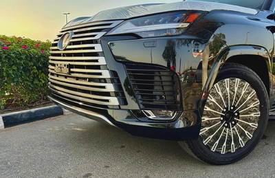 2026 Lexus LX 700h VIP GCC Specs | Brand New Luxury Hybrid without auto park-1