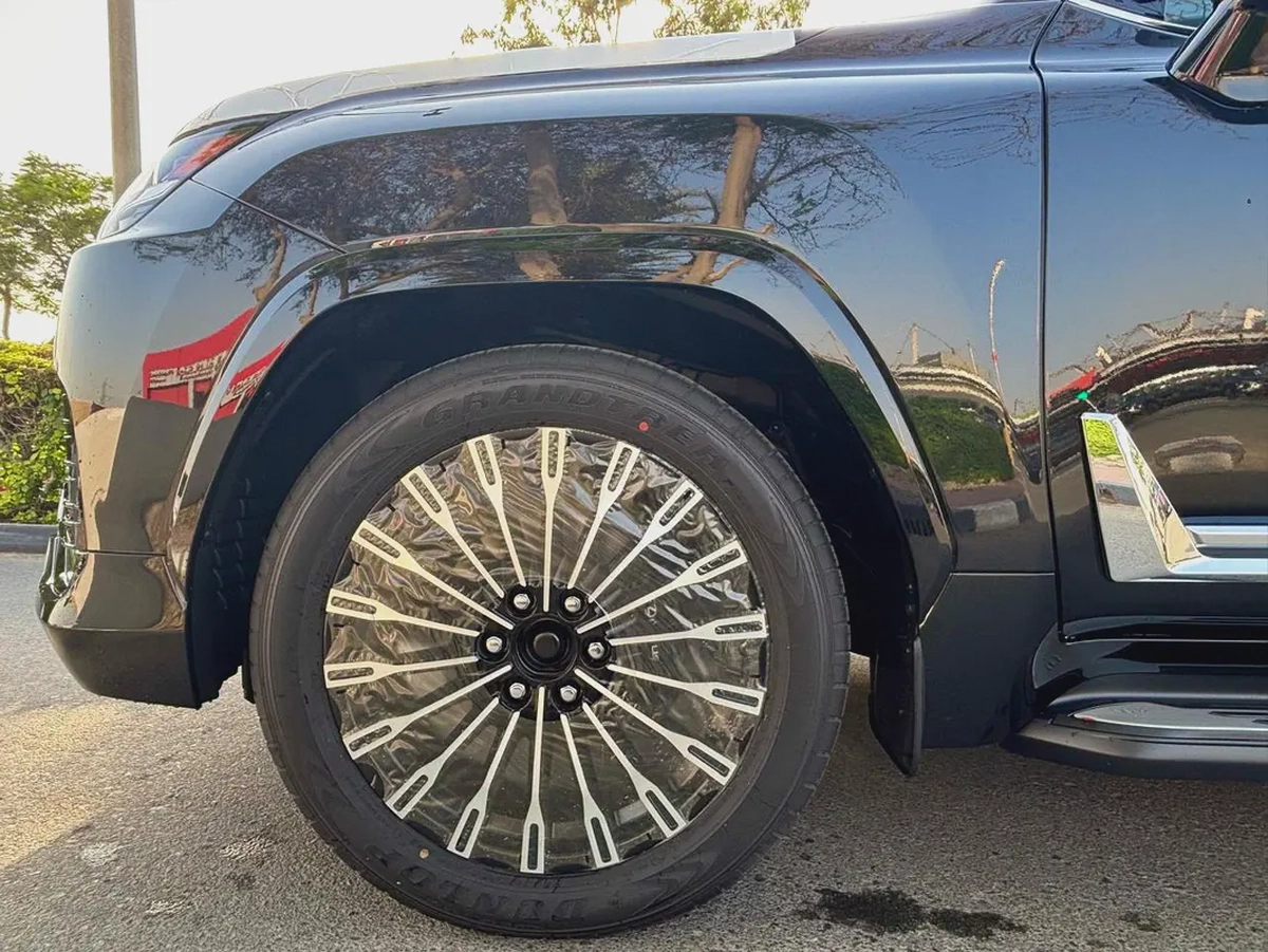 2026 Lexus LX 700h VIP GCC Specs | Brand New Luxury Hybrid without auto park-4-4