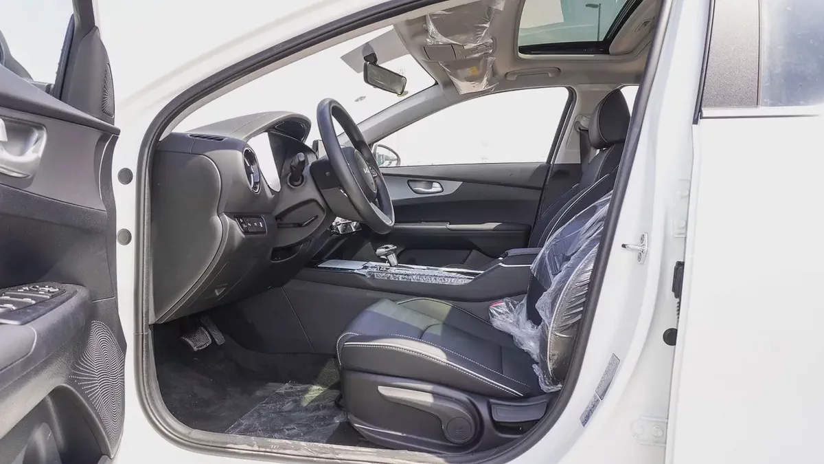 Brand New Kia K3 2026 | Chinese Specs | Stylish & Fuel Efficient-14-14