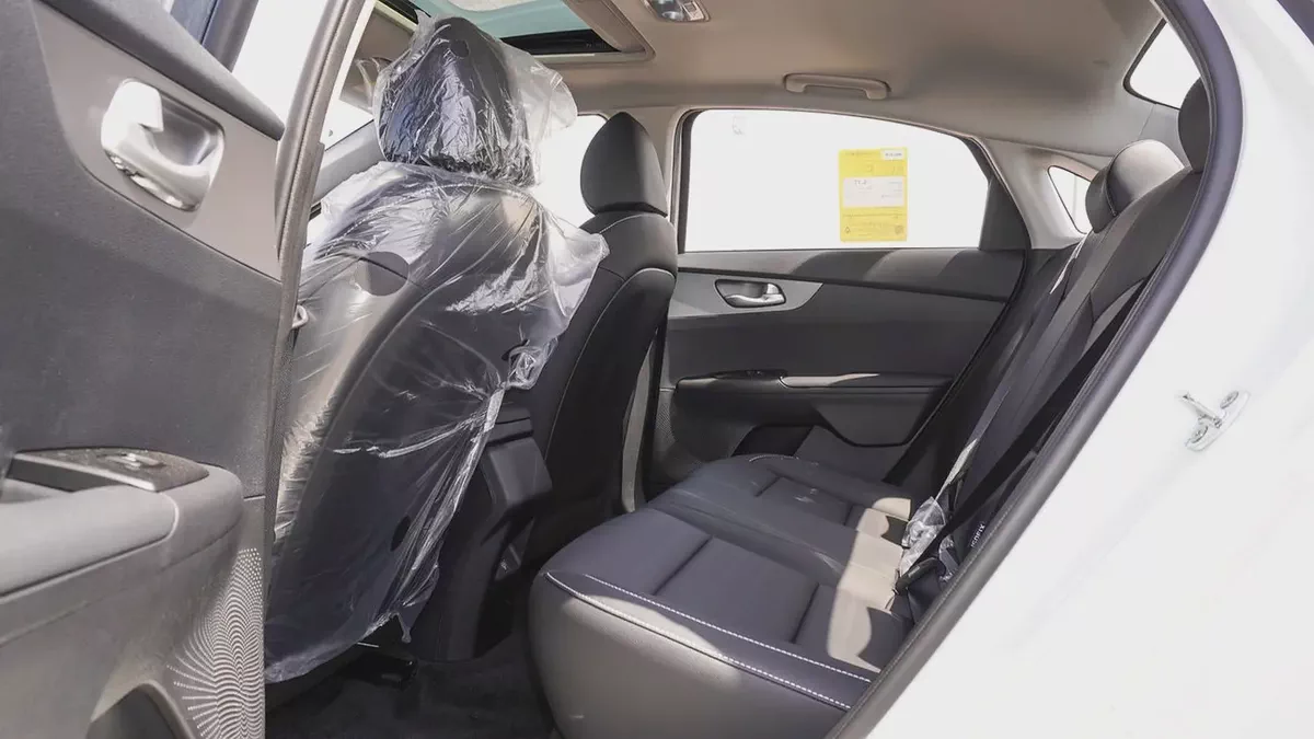 Brand New Kia K3 2026 | Chinese Specs | Stylish & Fuel Efficient-16-16