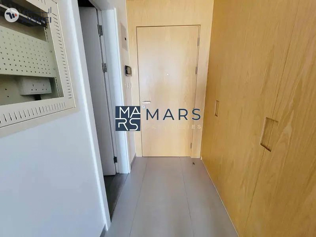 Balcony Studio | Spacious | Full Of Amenities | Resale