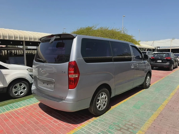Hyundai Grand Starex GLS 2013 - Korean Specs - Well Maintained