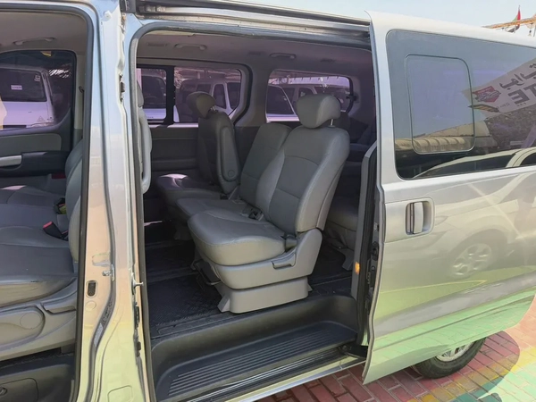 Hyundai Grand Starex GLS 2013 - Korean Specs - Well Maintained