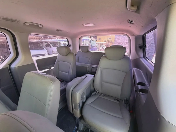 Hyundai Grand Starex GLS 2013 - Korean Specs - Well Maintained