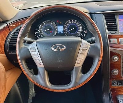 Pristine Infiniti QX80 Luxury 2016 | GCC Specs | Full Service History-19
