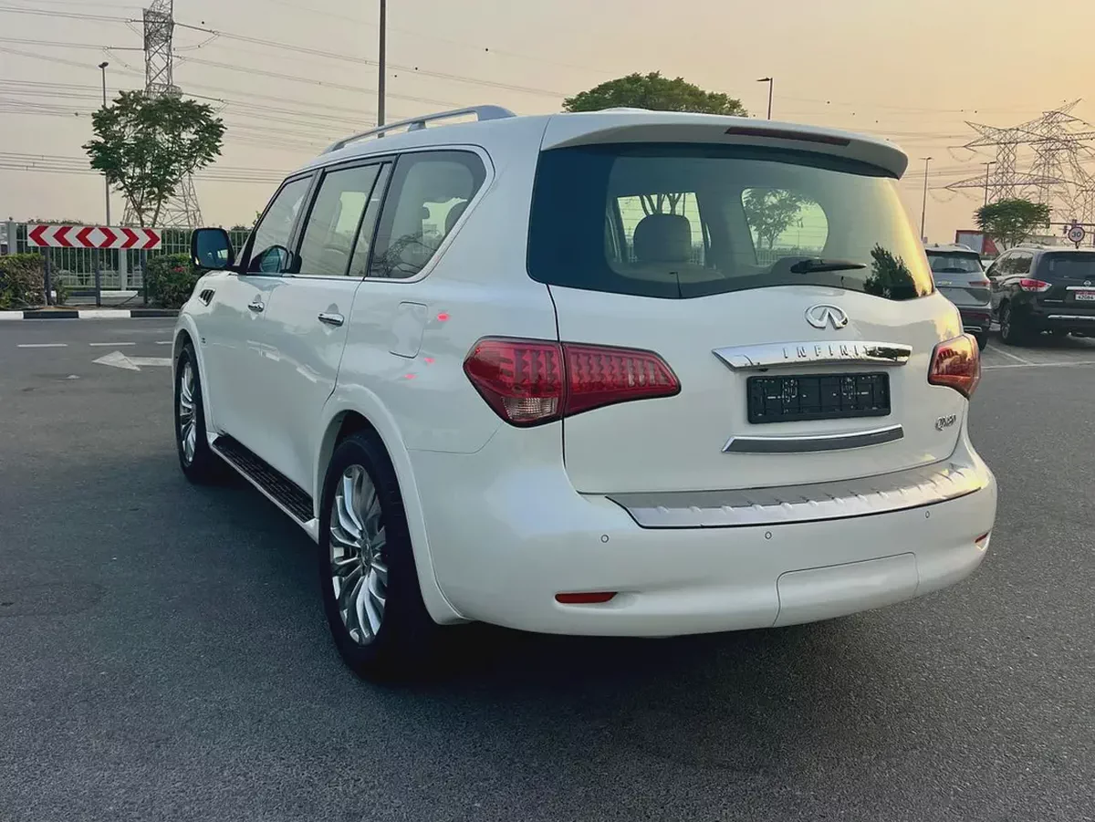 Pristine Infiniti QX80 Luxury 2016 | GCC Specs | Full Service History-7-7