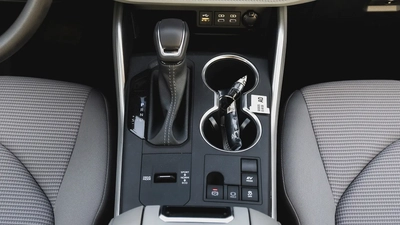 2026 Toyota Highlander LE 2.5 AT Hybrid-14