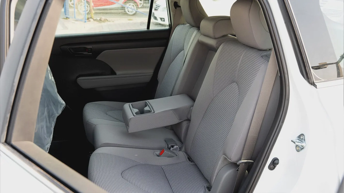 2026 Toyota Highlander LE 2.5 AT Hybrid-15-15