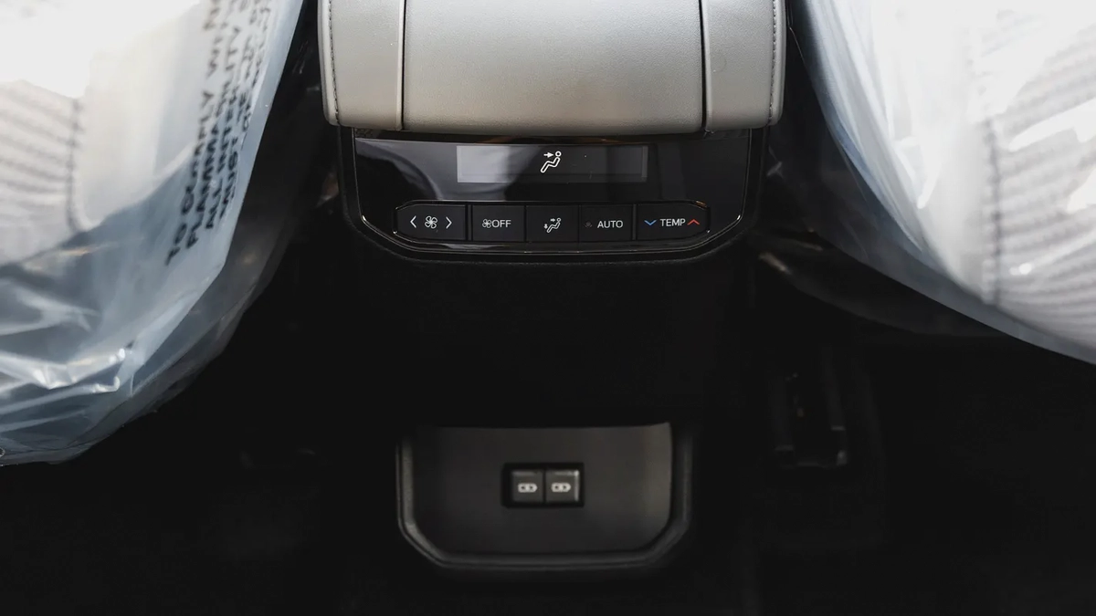 2026 Toyota Highlander LE 2.5 AT Hybrid-17-17