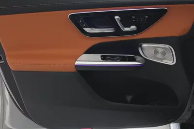 MERCEDES-BENZ -GLC COUPE -GLC200-4MATIC-0KM-2026-GCC SPECS-UNDER WARRANTY (Available 3 colors)-9