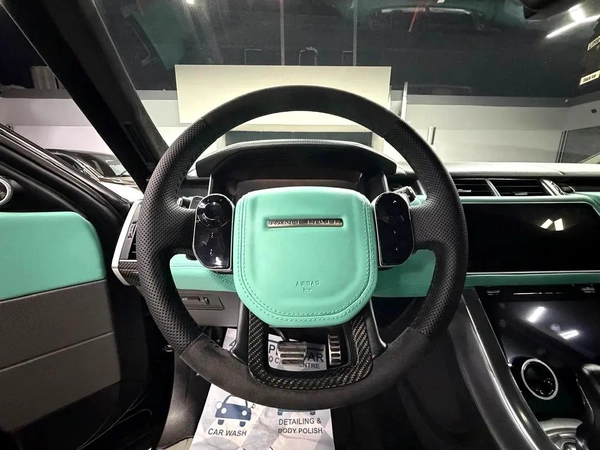 Land Rover Range Rover Sport SVR GCC Specs