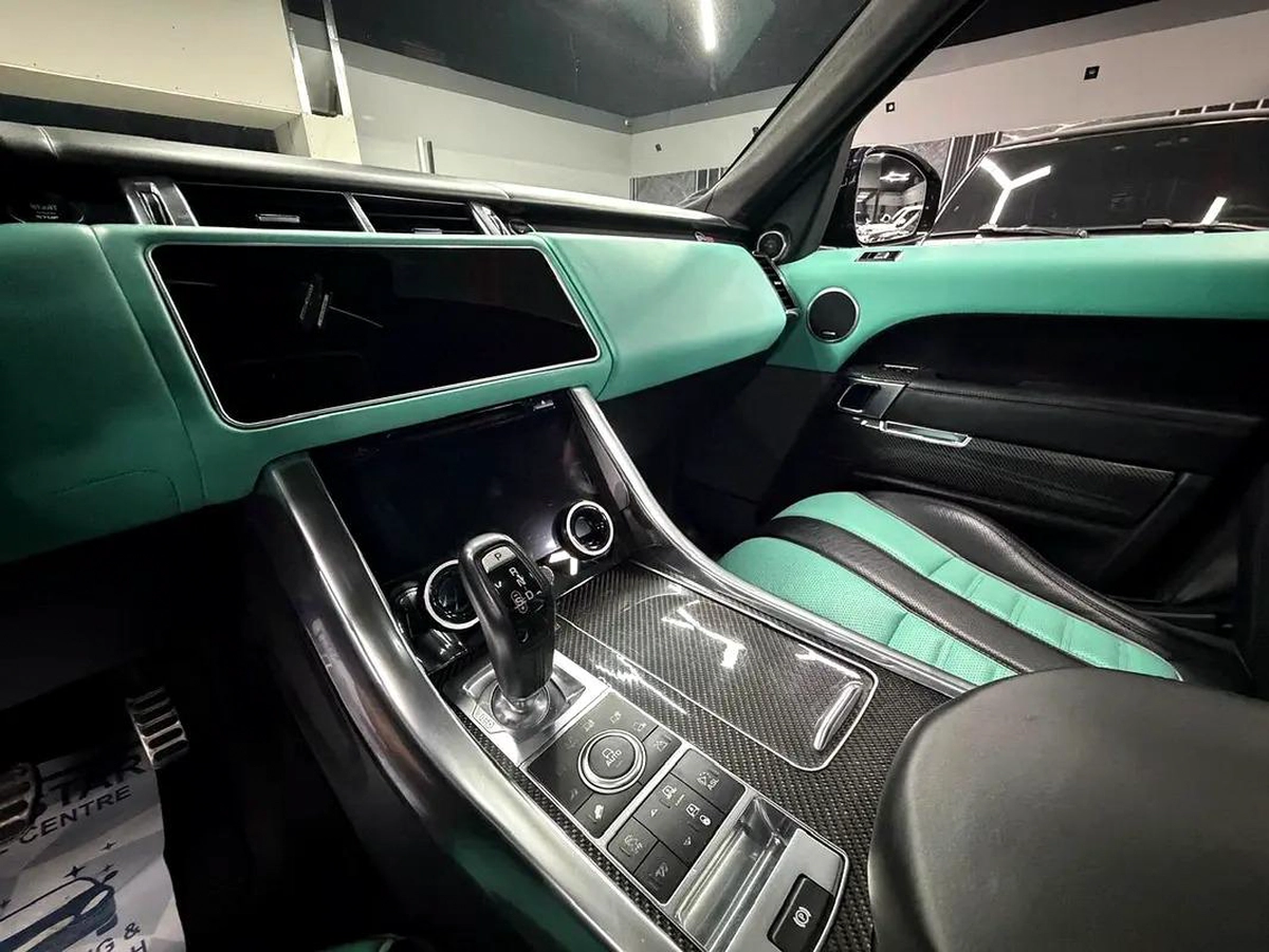 Land Rover Range Rover Sport SVR GCC Specs-2-2
