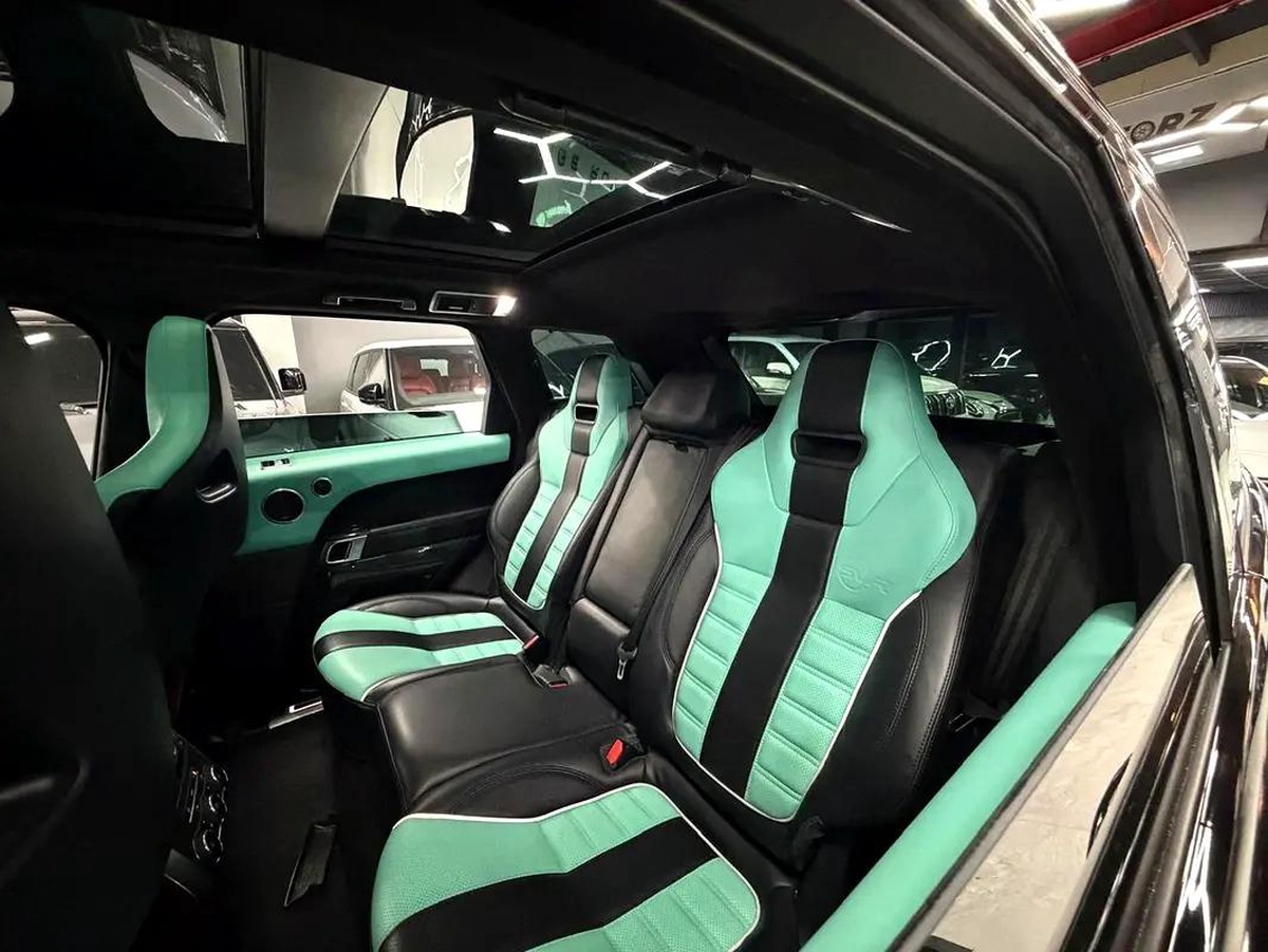 Land Rover Range Rover Sport SVR GCC Specs-1-1