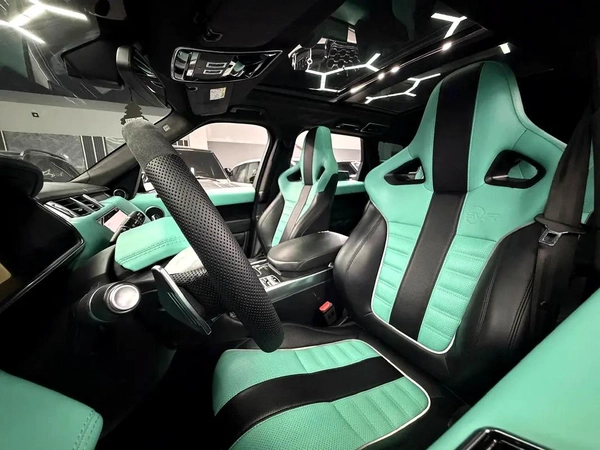 Land Rover Range Rover Sport SVR GCC Specs