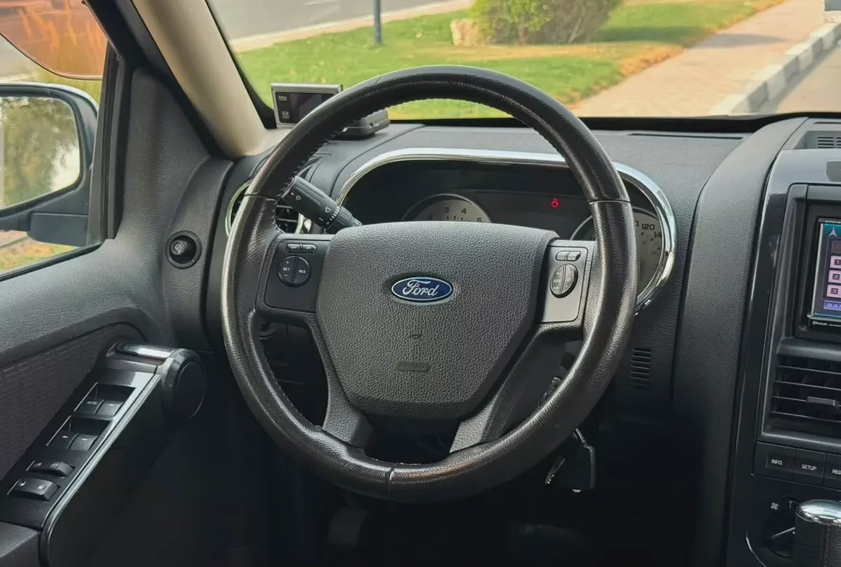 FORD EXPLORER XLT - 2010 - CLEAN CAR FRESH JAPAN IMPORT-18-18