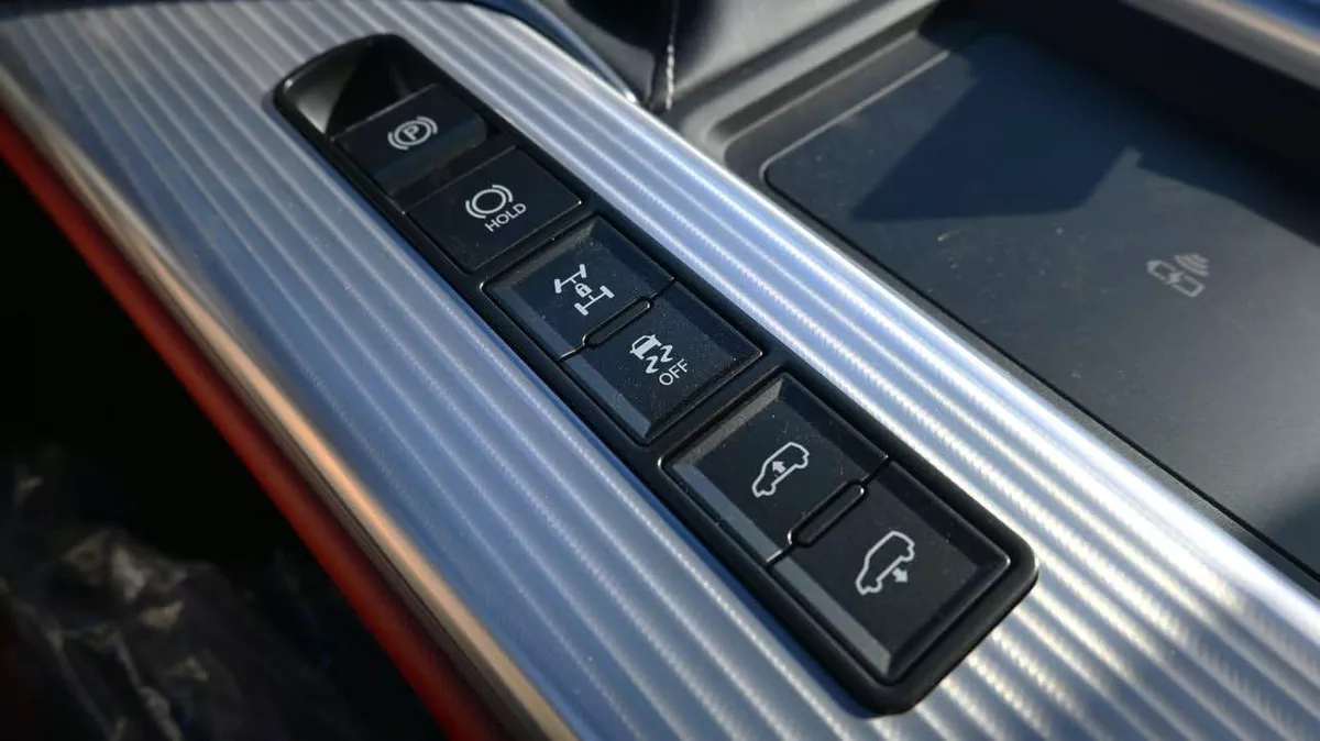 2026 Lexus LX 600 – Luxury V6 Twin-Turbo 4WD SUV-10-10