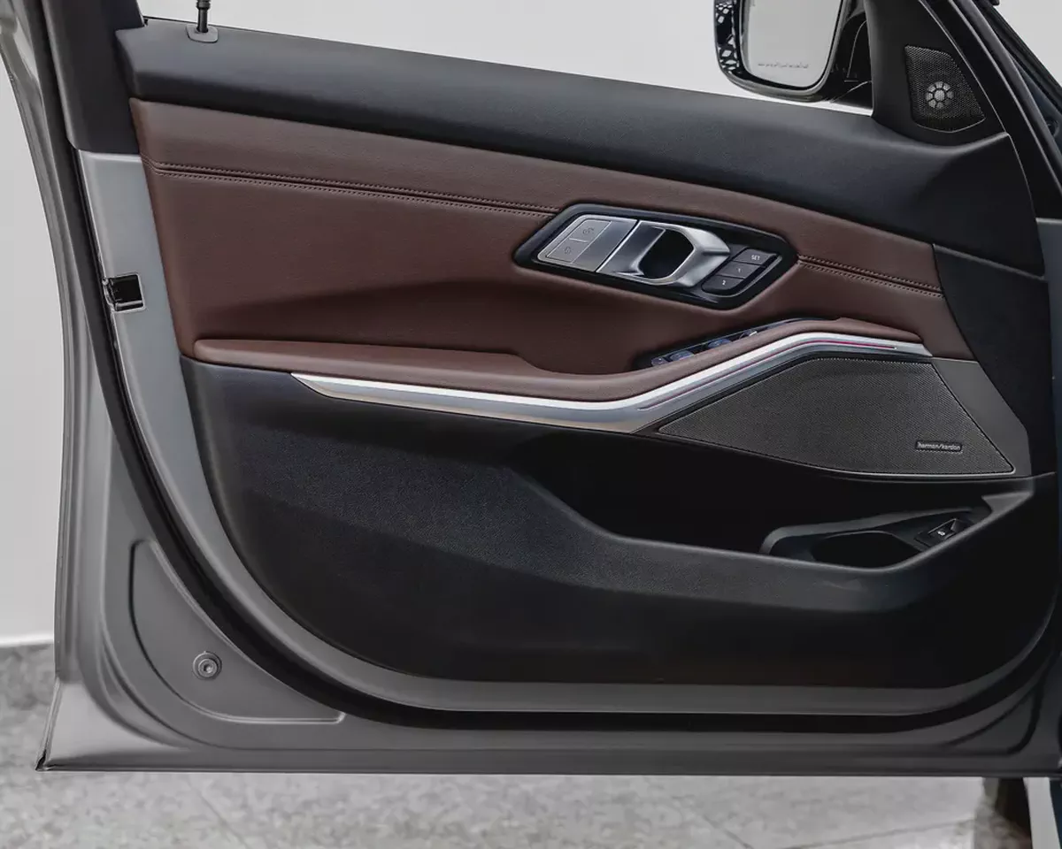 BMW 340i XDRIVE M PERFORMANCE MASTERCLASS - 2025 - GCC - WARRANTY AND SERVICE CONTRACT-18-18