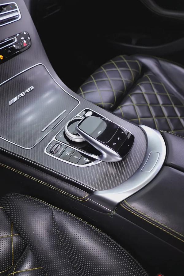 GLC 63 S - EDITION 1 - GCC - clean title - FULL CARBON PACKAGE - FULLY LOADED + warranty