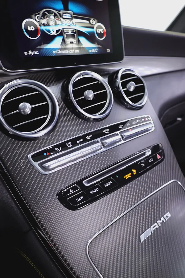 GLC 63 S - EDITION 1 - GCC - clean title - FULL CARBON PACKAGE - FULLY LOADED + warranty