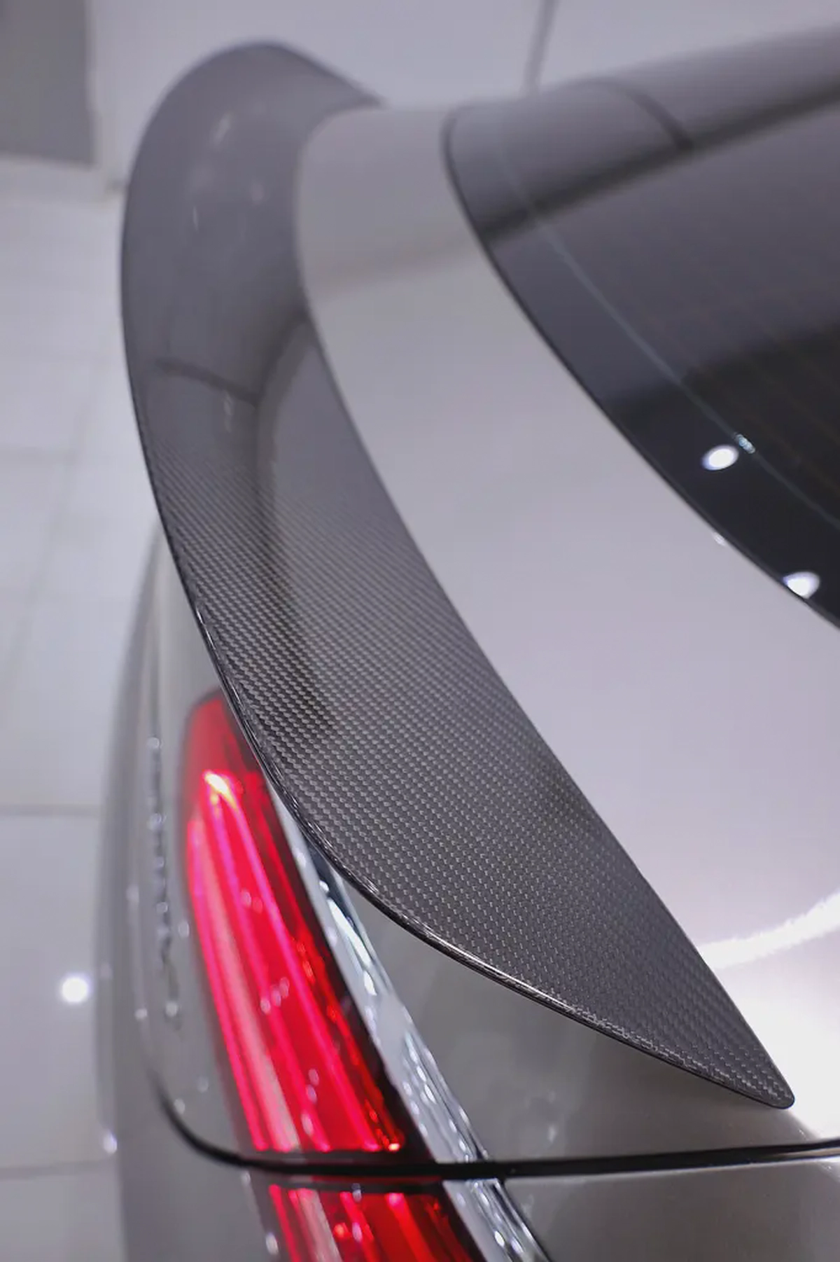 GLC 63 S - EDITION 1 - GCC - clean title - FULL CARBON PACKAGE - FULLY LOADED + warranty-17-17