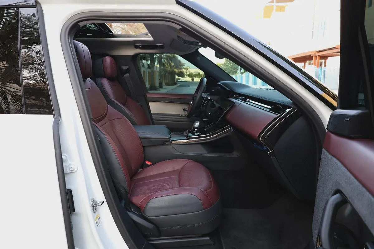 Land Rover Range Rover Sport HSE 2024- like Brand New-11-11