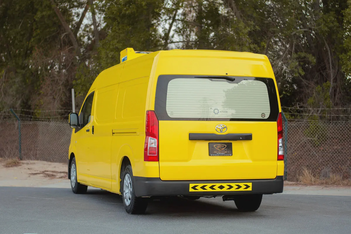 High Roof | Manual | Freezer Van | GCC Specs | Ref#T03514-3-3