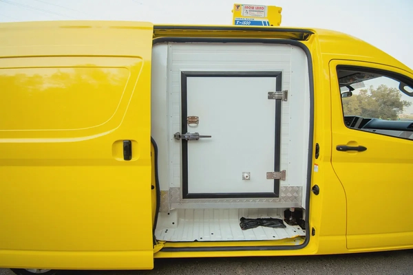 High Roof | Manual | Freezer Van | GCC Specs | Ref#T03514