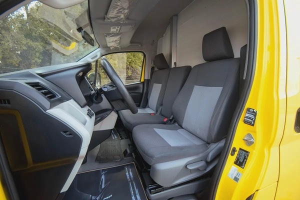 High Roof | Manual | Freezer Van | GCC Specs | Ref#T03514