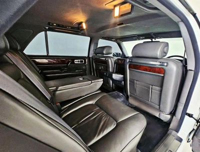 Toyota Century 5.0L-12CYL - FULL OPTION EXCELLENT CONDITION JAPANESE SPECIFICATION -10