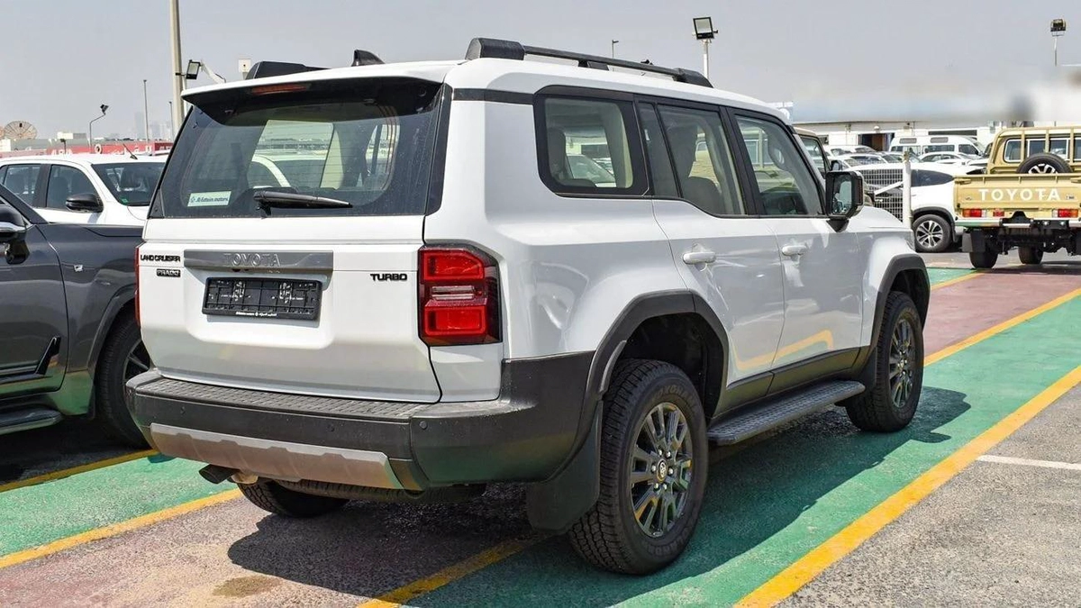 Toyota Prado 2.0L Turbu Petrol Al Futaim warranty-4-4