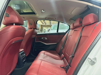 BMW 320i 2024 MODEL-9