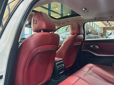 BMW 320i 2024 MODEL-8