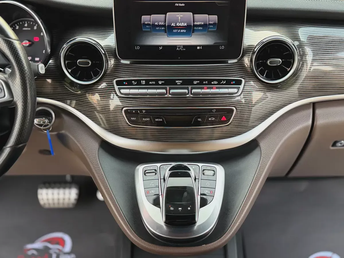 2020 Mercedes-Benz V-Class V 250 GCC Specs-9-9