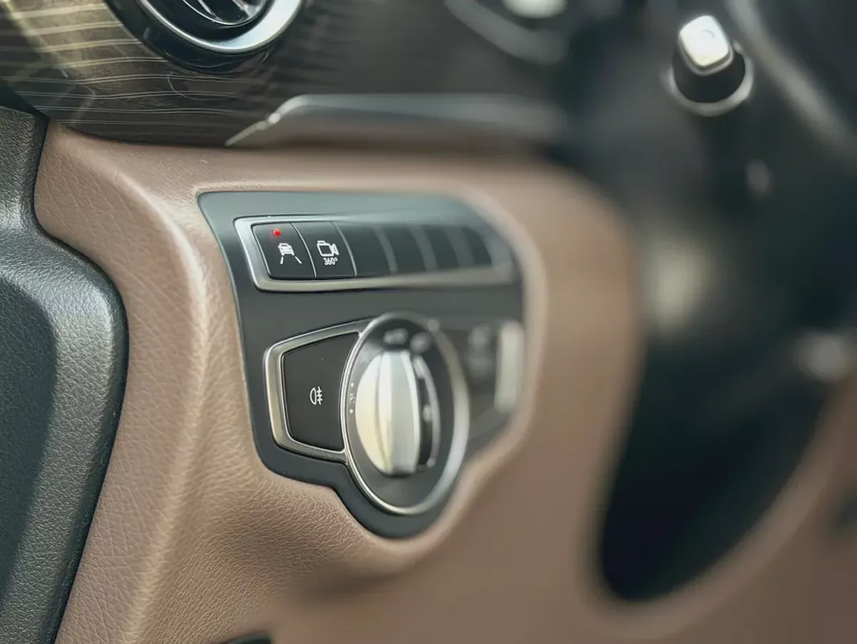 2020 Mercedes-Benz V-Class V 250 GCC Specs-10-10