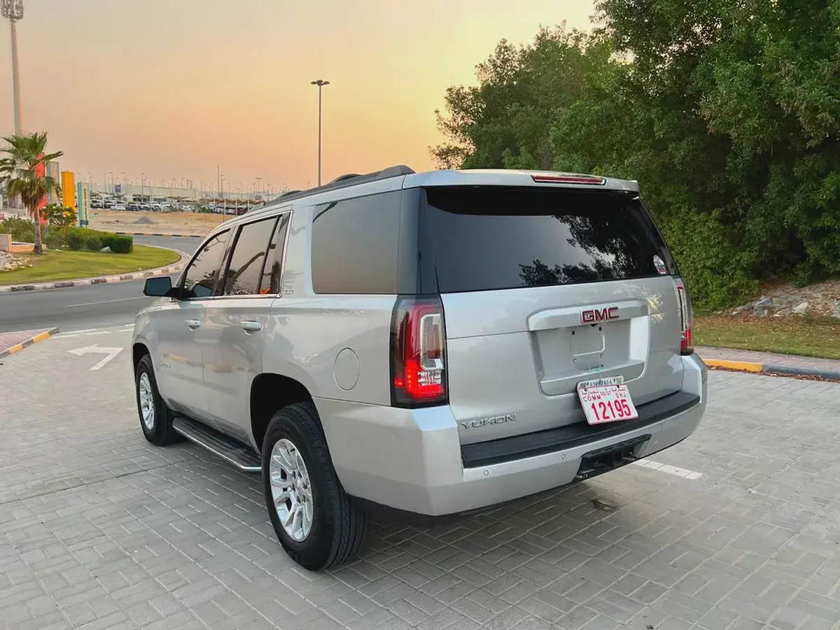 GMC Yukon SLE 2015 | American Specs | Well Maintained-3-3