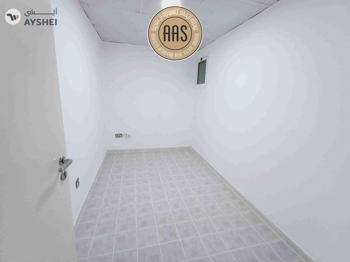 Luxurious and spacious 2BHK apartment with maid room,near to Metro station-11-11
