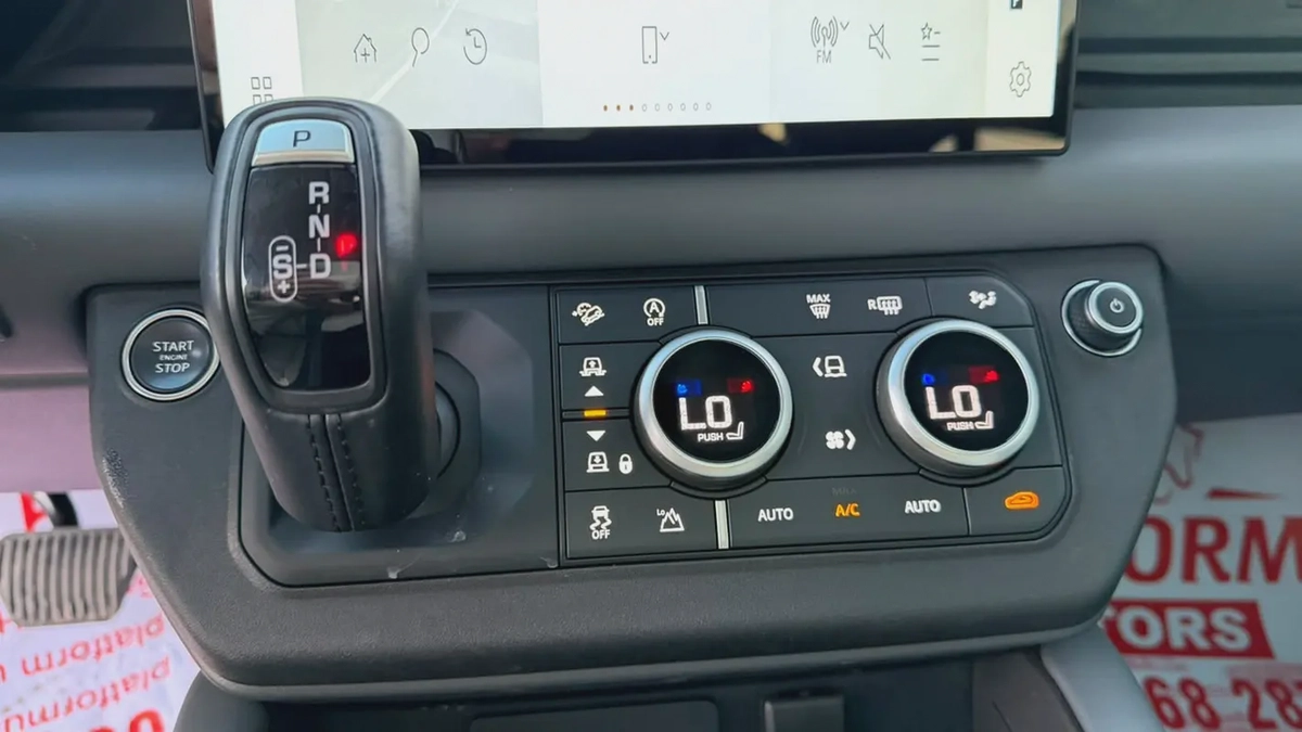 Land Rover Defender 110 SE P400 2024 | American Specs-13-13