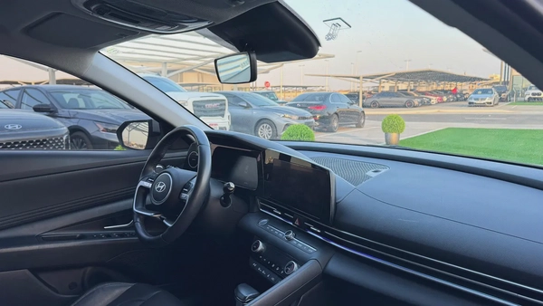 Hyundai avante 2024 full option