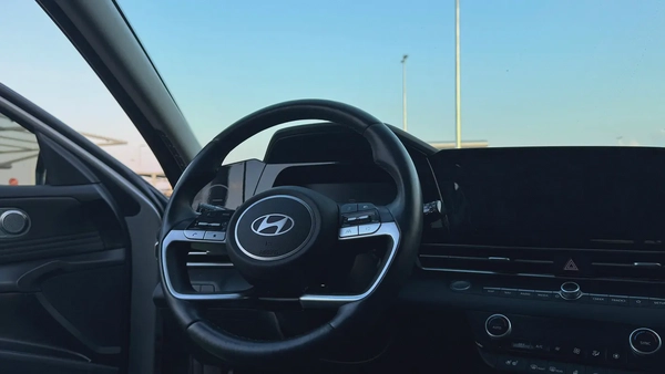 Hyundai avante 2024 full option
