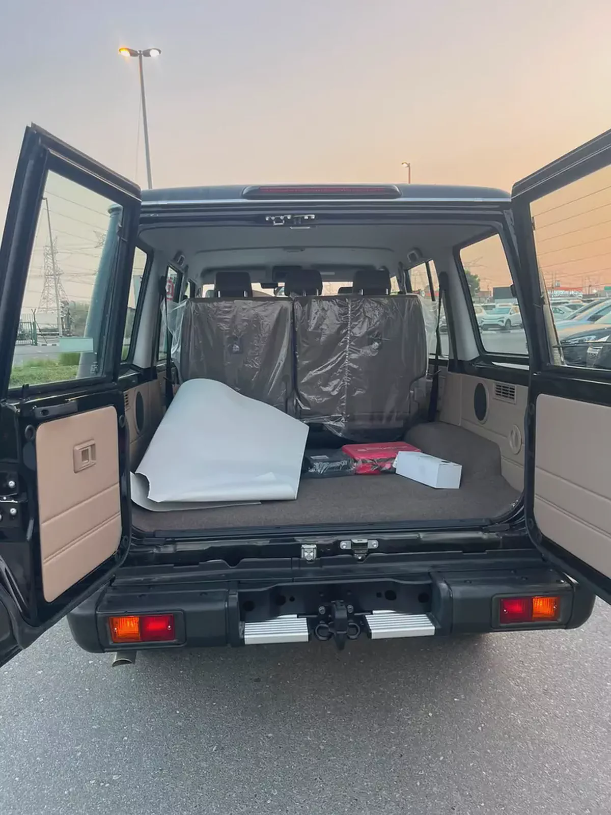 2026 Toyota Land Cruiser 70 Series LC 76 LX 4.0L A/T GCC Specs SAUDI-8-8