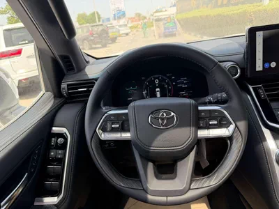 Toyota Land Cruiser VXR-4