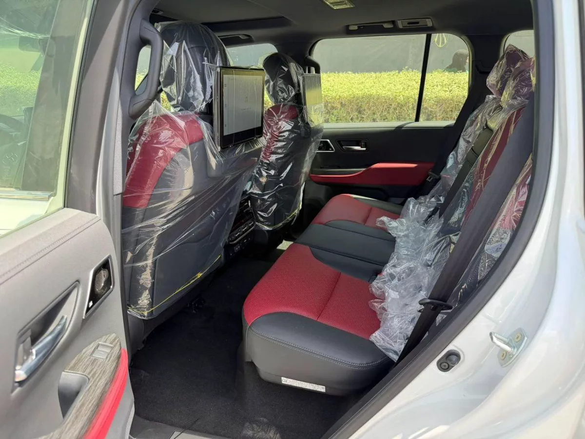 Toyota Land Cruiser VXR-17-0