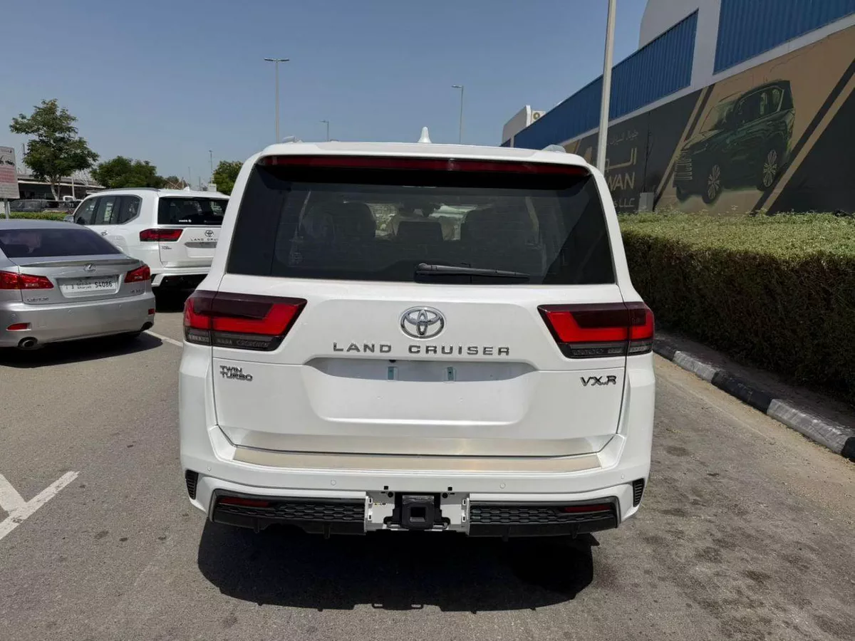 Toyota Land Cruiser VXR-22-0