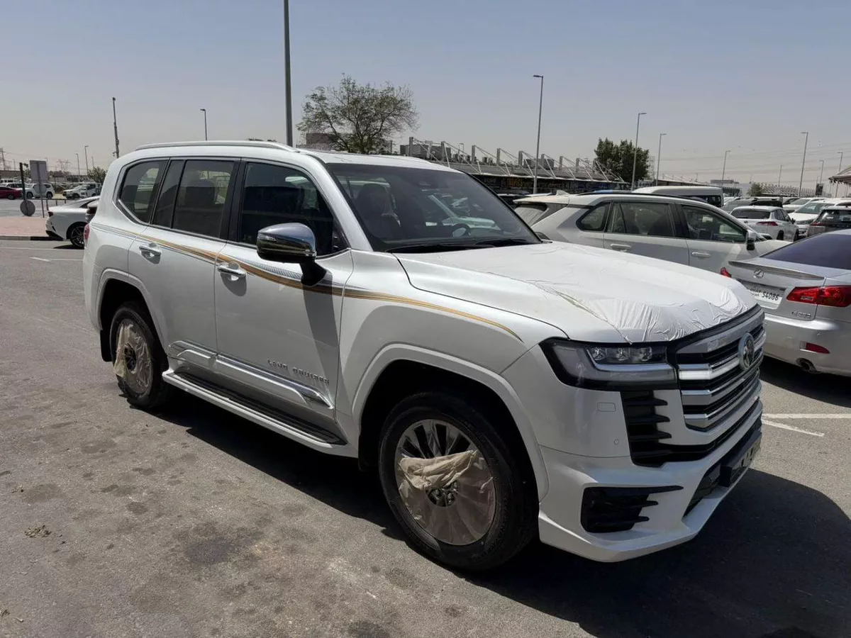 Toyota Land Cruiser VXR-1-0