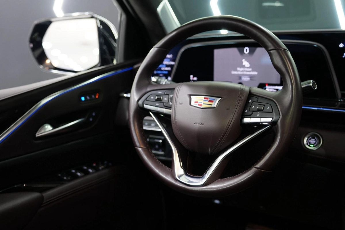 Cadillac Escalade Sport Platinum 2023-2-2