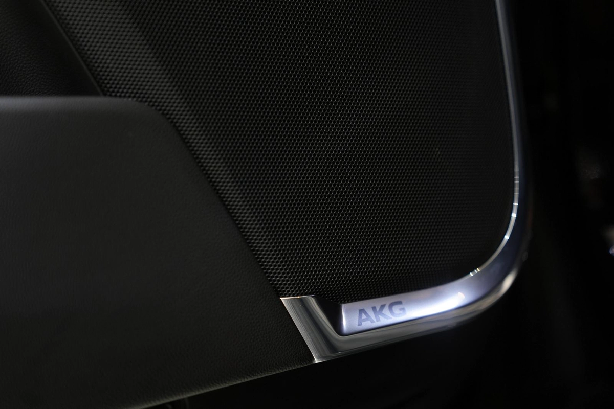 Cadillac Escalade Sport Platinum 2023-14-14