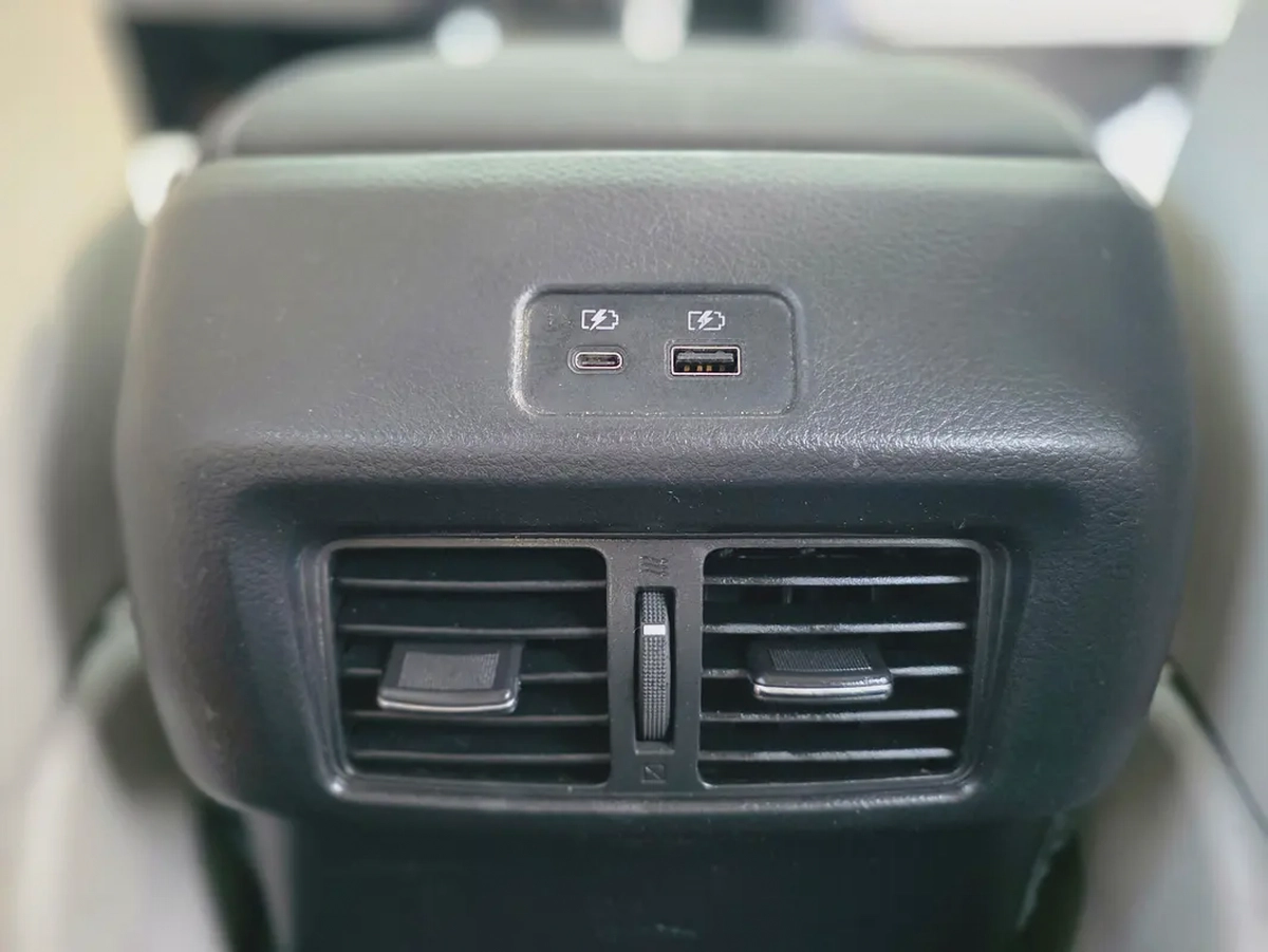Nissan Xterra SE 2023 GCC Specs - Low Mileage - Excellent Condition-17-17