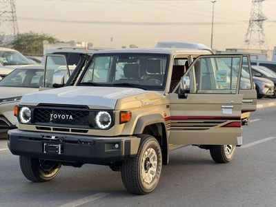 Toyota Land Cruiser Pick Up Std 4.0L Double Cab Utility 4WD-3